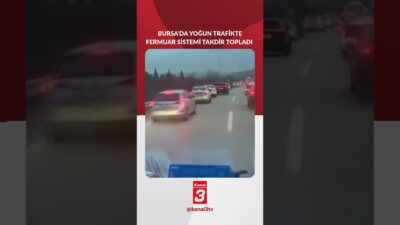 Bursa’da örnek bir trafik duyarlılığı görüntüsü yaşandı. Seyir halinde olan