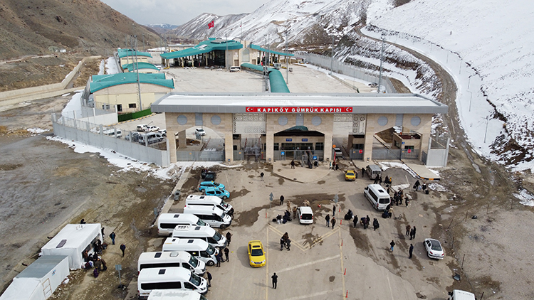 Ortadoğu'da tırmanan sıcak savaş ve İran'da yaşanan liderlik krizinin ardından