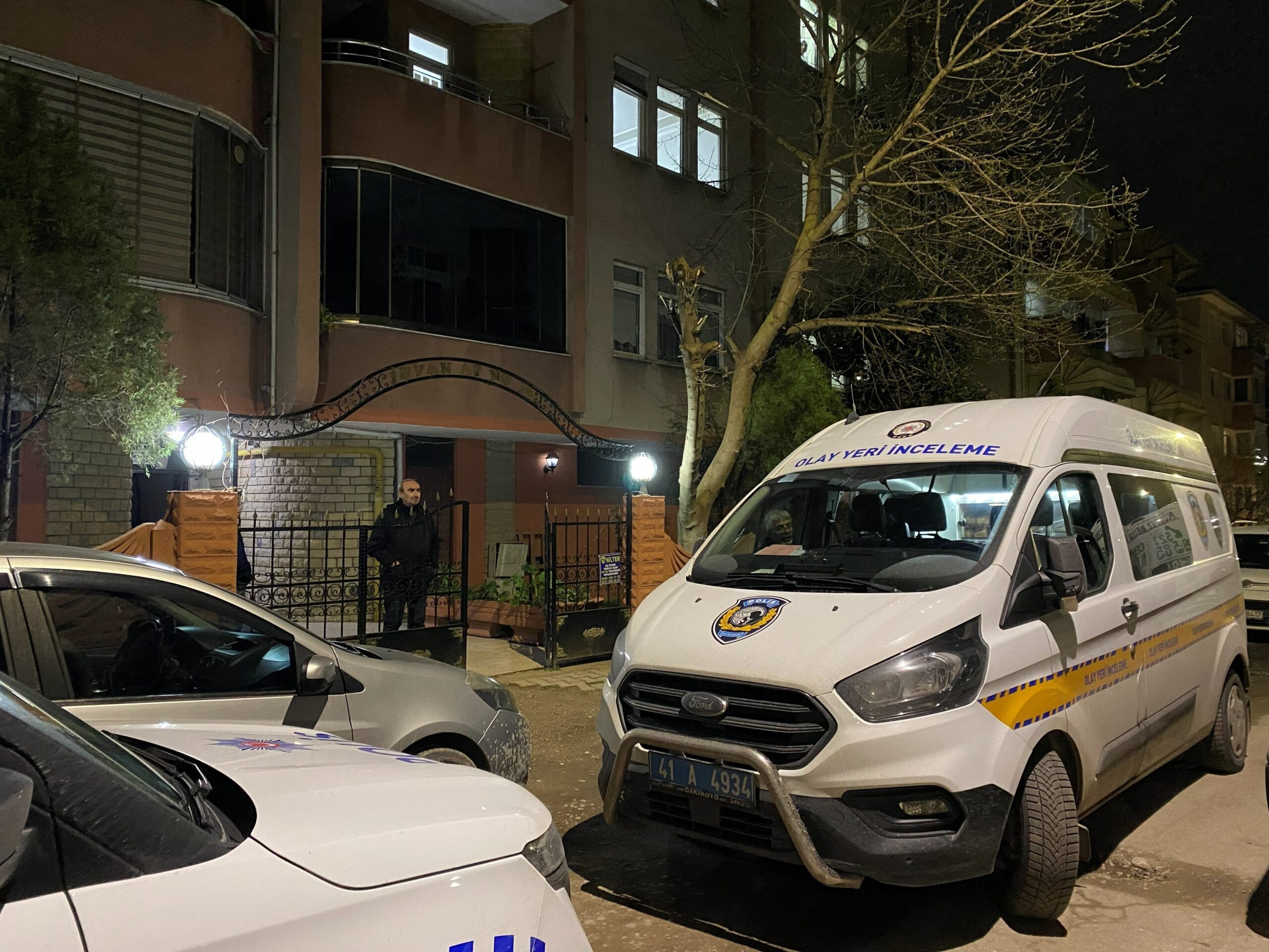 Kocaeli'nin Körfez ilçesinde yatalak annesine yemek hazırladığı sırada evinin mutfağında