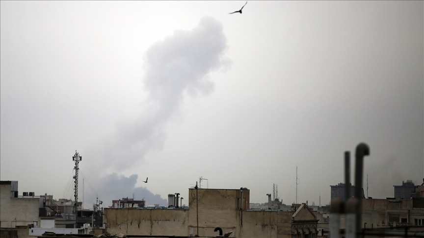 İsrail ordusu, ABD ile ortak saldırılar düzenledikleri İran’ın batı ve