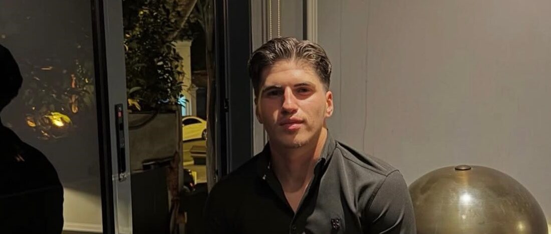 İstanbul'un Ümraniye ilçesinde iddiaya göre çakarlı araçla gelen şahısların düzenlediği