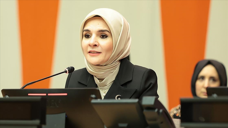 Aile ve Sosyal Hizmetler Bakanı Mahinur Özdemir Göktaş, katıldığı bir