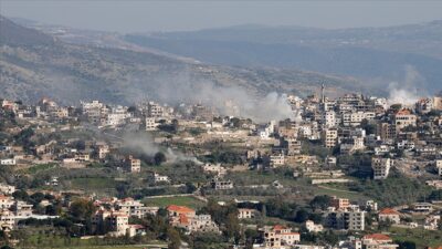 İsrail ordusu, Lübnan'ın güneyinde yer alan Sur kentindeki 5 nokta