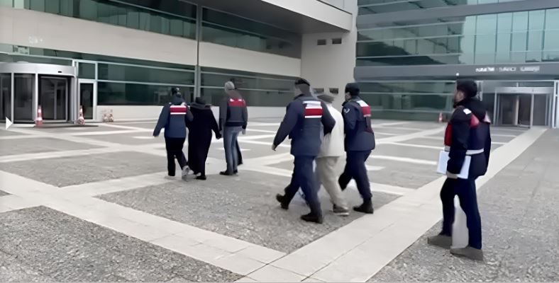 İçişleri Bakanlığı, Fetullahçı Terör Örgütü'ne (FETÖ) yönelik operasyonlarda gözaltına alınan