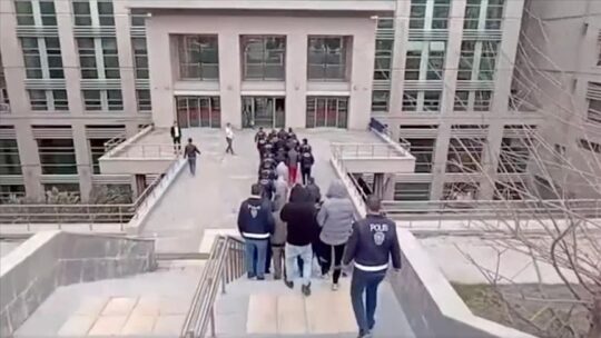 Emniyet Genel Müdürlüğü birimlerince 24 ilde düzenlenen siber suç operasyonlarında