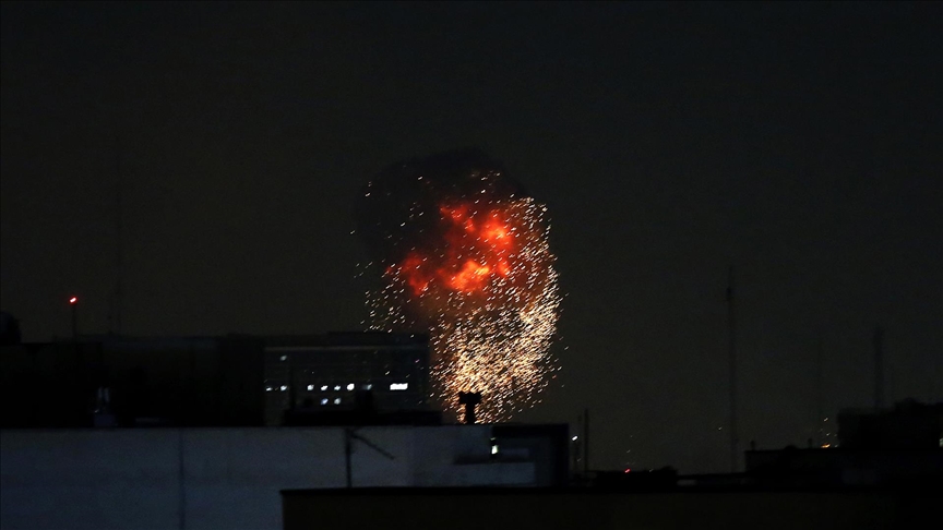 ABD-İsrail saldırılarının hedefindeki İran'ın başkenti Tahran'da patlamalar meydana geldi.