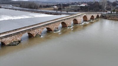 Kızılırmak'ın debisi yağışlar ve kar sularının etkisiyle yükselince Kayseri'nin Sarıoğlan