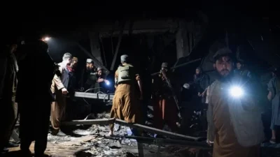 Güney Asya'da gerilim katliam boyutuna ulaştı. Pakistan ile Afganistan arasında