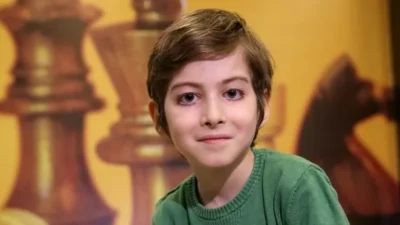 Bir dönem felsefi yorumları ve okuduğu kitaplarla Türkiye'nin gündemine oturan