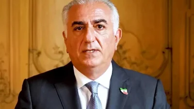 İran'ın devrik şahının oğlu Rıza Pehlevi, dünyaca ünlü Rus şakacılar