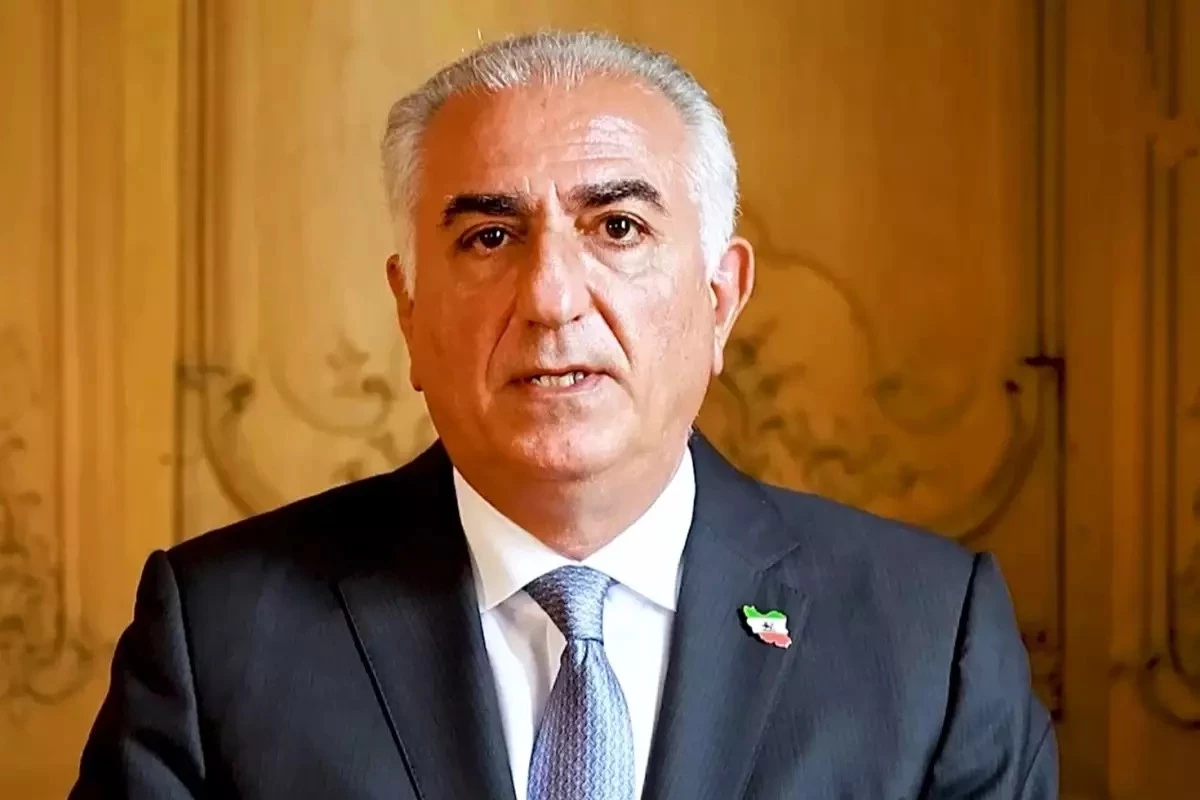 İran'ın devrik şahının oğlu Rıza Pehlevi, dünyaca ünlü Rus şakacılar