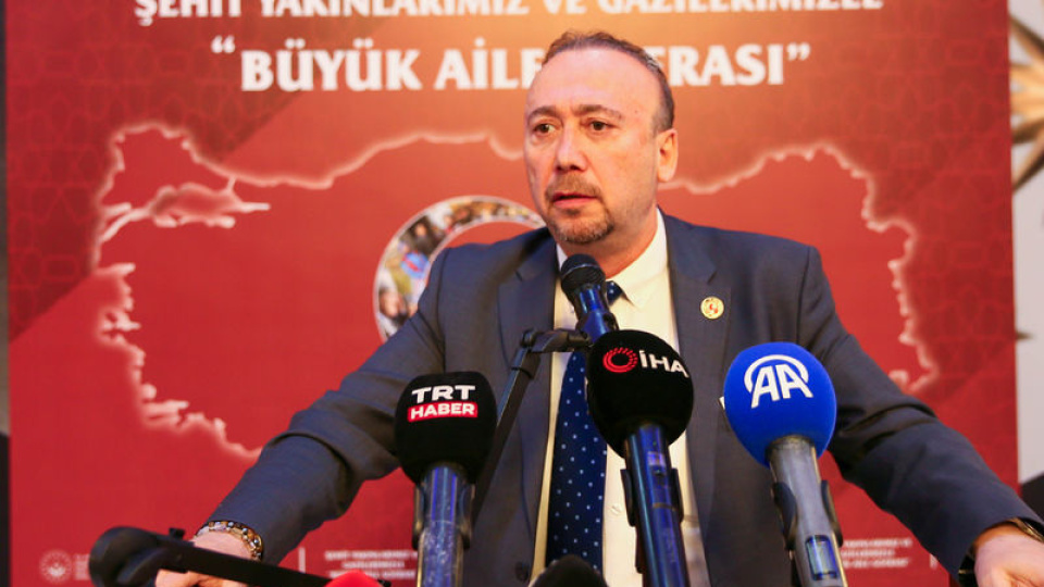 Uşak Belediyesi’ne yönelik yürütülen "rüşvet" ve "usulsüzlük" soruşturmasında sıcak bir