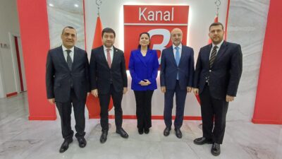 AK Parti Afyonkarahisar İl Başkanı Turgay Şahin, beraberindeki İl Başkan