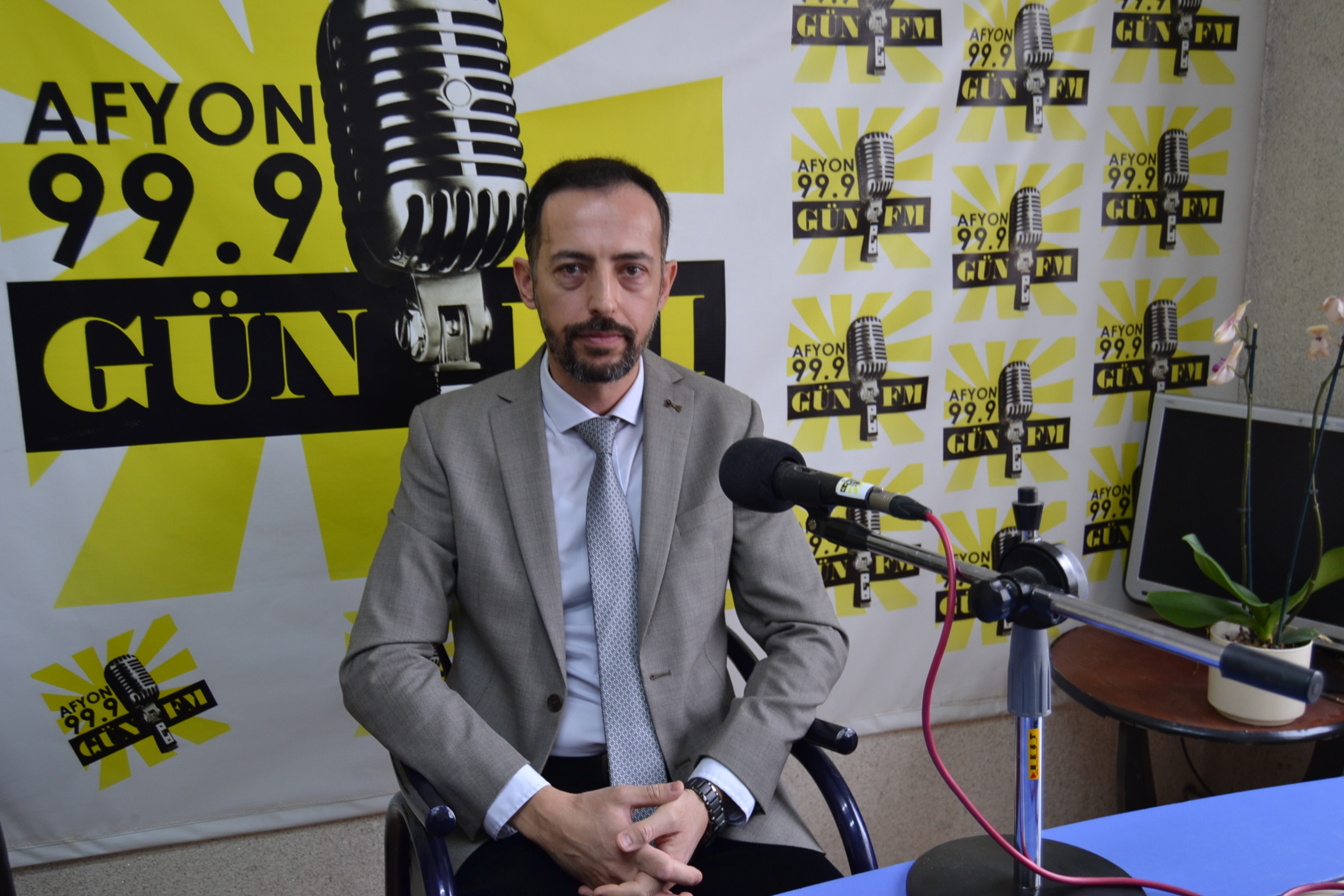 Afyon Kocatepe Üniversitesi (AKÜ) ve Gün FM iş birliğinde süren