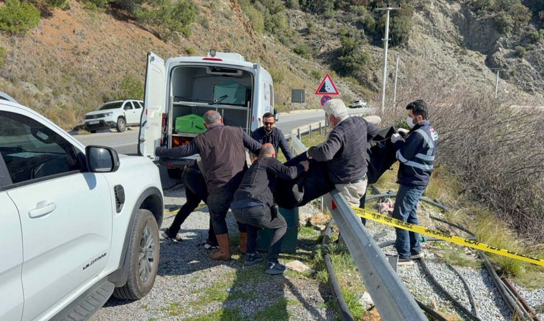 Antalya’nın Gazipaşa ilçesinde dün sabah saatlerinde D-400 kara yolu üzerinde