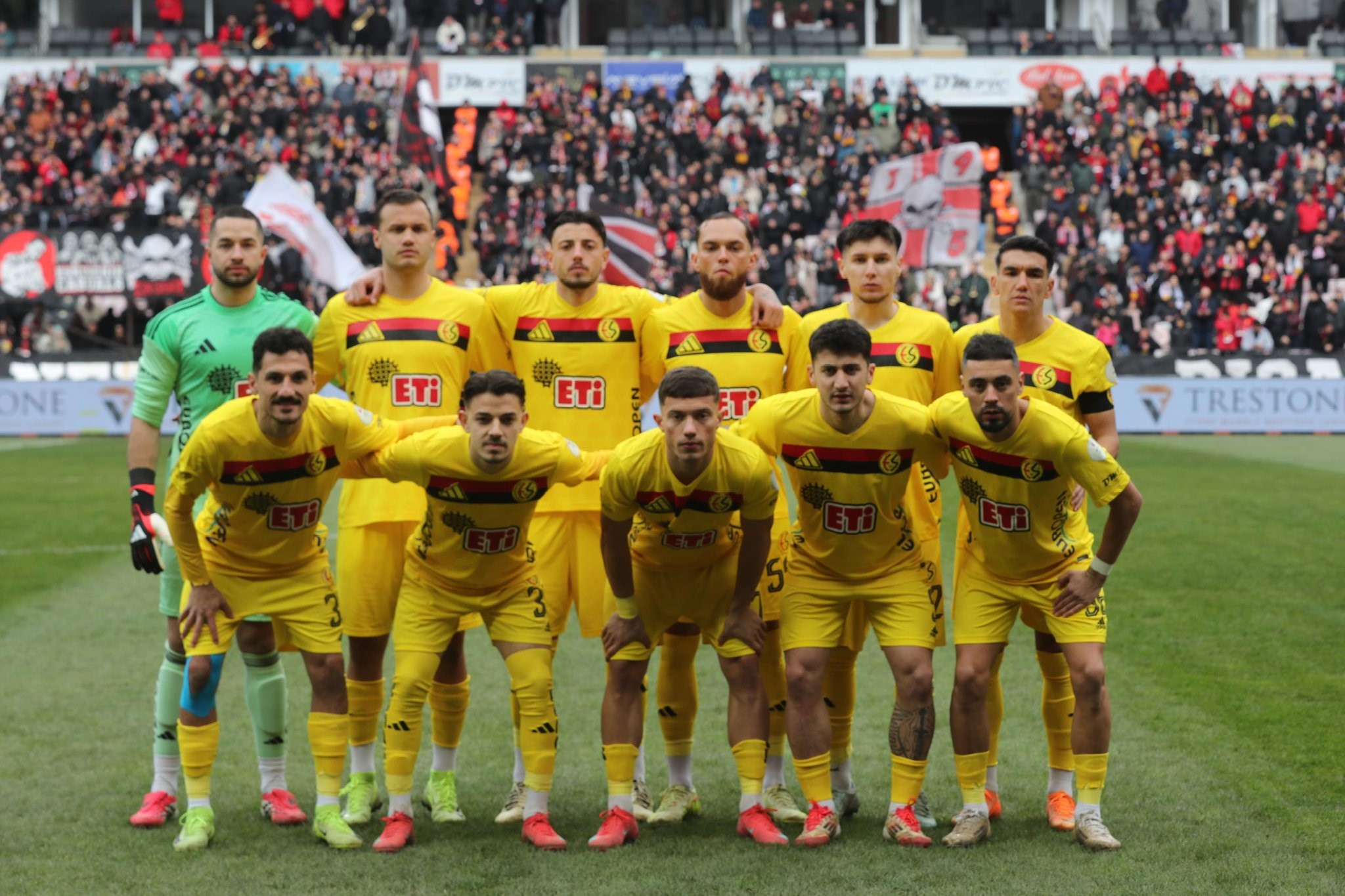 Eskişehir Valisi Dr. Erdinç Yılmaz, TFF 3. Lig 4. Grup’ta