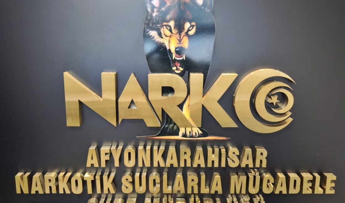 Afyonkarahisar kent girişinde emniyet güçleri tarafından gerçekleştirilen asayiş ve trafik