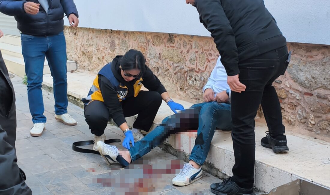  Antalya'da video çekme tartışması sonucu 2 kişi arasında çıkan kavgada