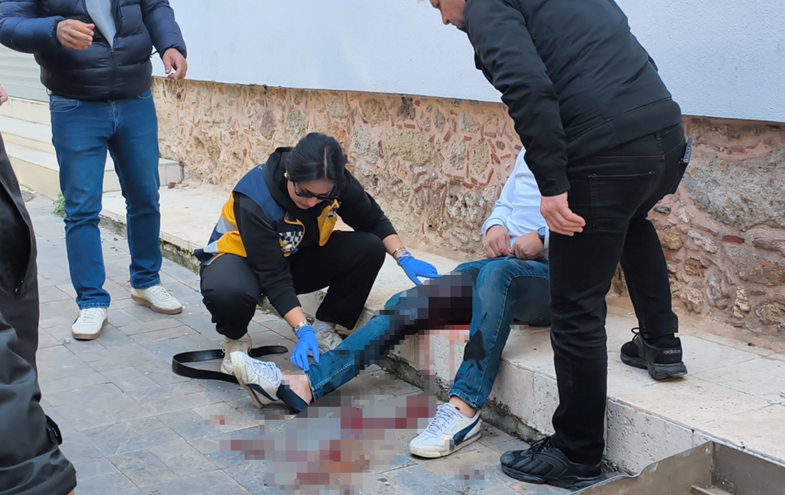  Antalya'da video çekme tartışması sonucu 2 kişi arasında çıkan kavgada