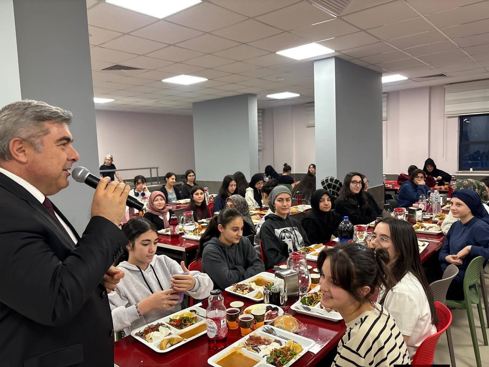 Afyonkarahisar İl Milli Eğitim Müdürü Miraç Sünnetci, Ramazan ayının manevi