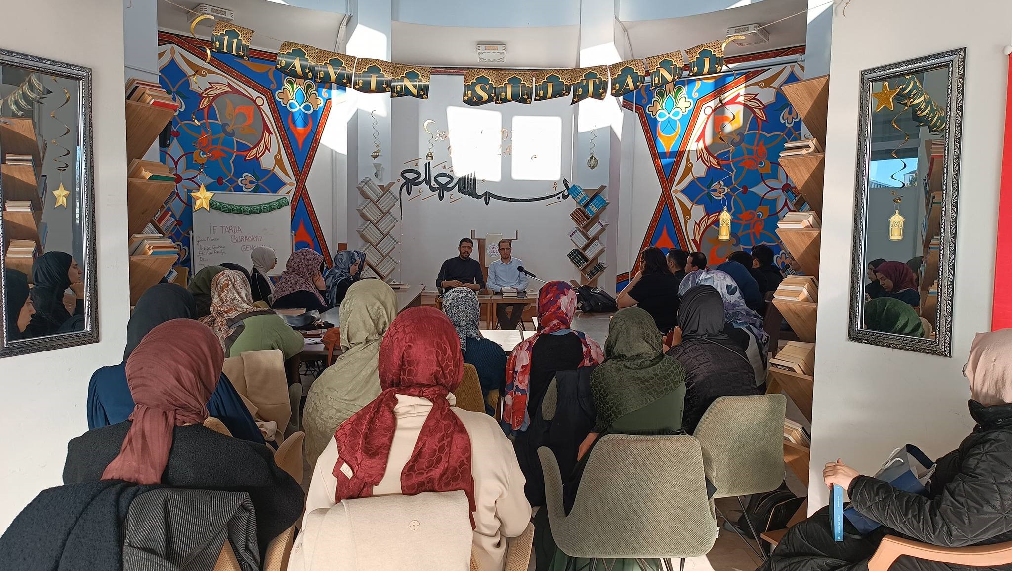 Afyonkarahisar İl Müftülüğü Gençlik Koordinatörlüğü tarafından düzenlenen "6 Kitap 6