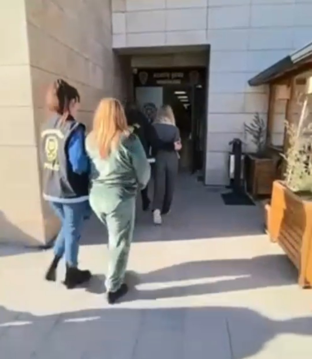 Afyonkarahisar İl Emniyet Müdürlüğü ekiplerinin kent merkezindeki bir otele yönelik