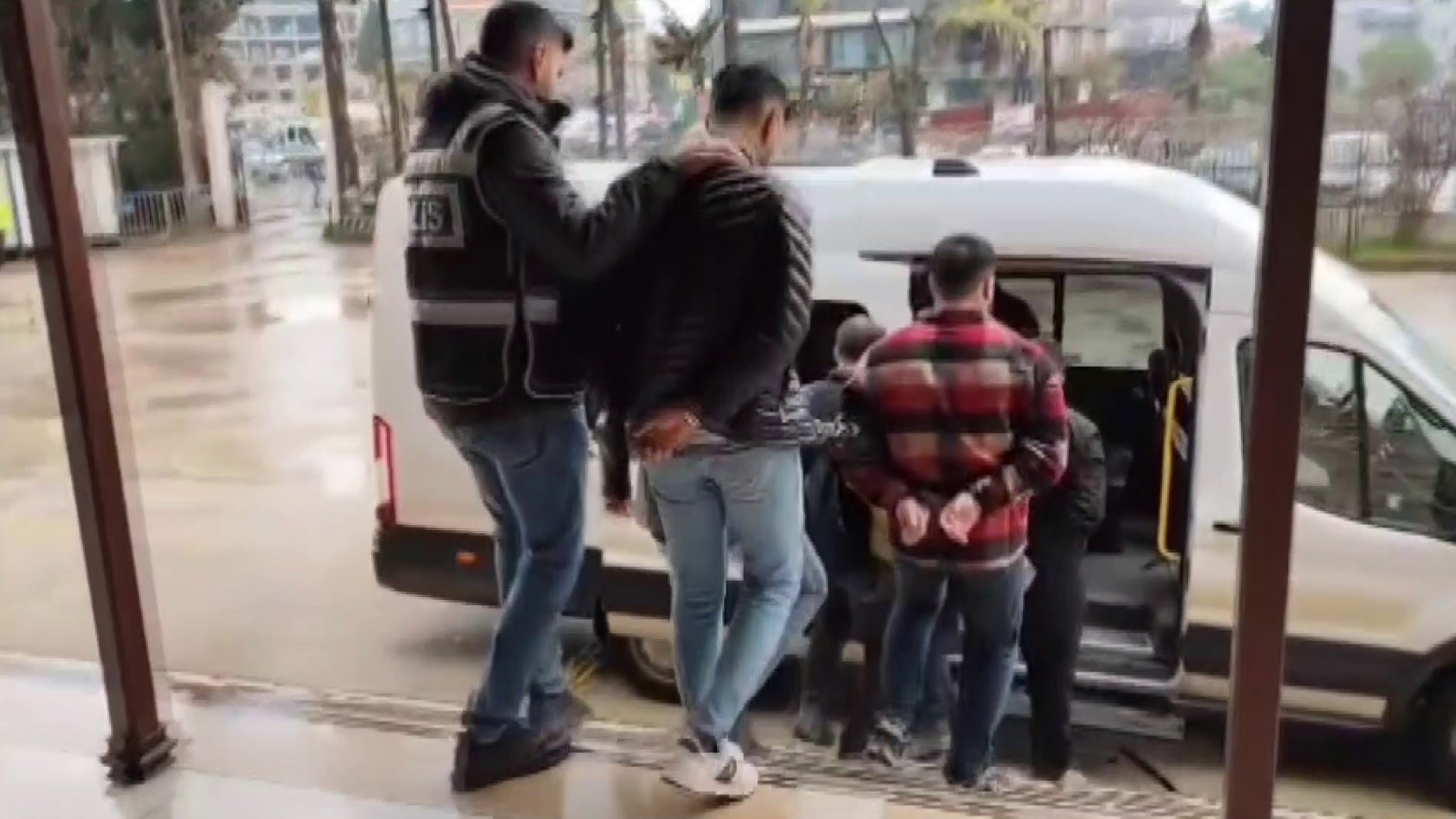 Hatay İl Emniyet Müdürlüğü ekiplerinin kaçakçılıkla mücadele kapsamında yürüttüğü titiz