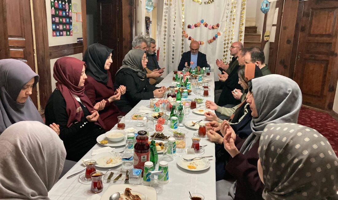  Afyonkarahisar İl Müftüsü Lütfü İmamoğlu, Ramazan ayının insanlar arasındaki dayanışma