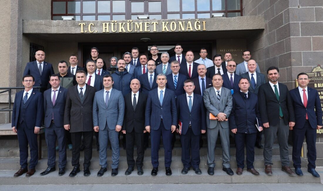  Afyonkarahisar Valisi Dr. Naci Aktaş, amaçlarının el birliği ve gönül