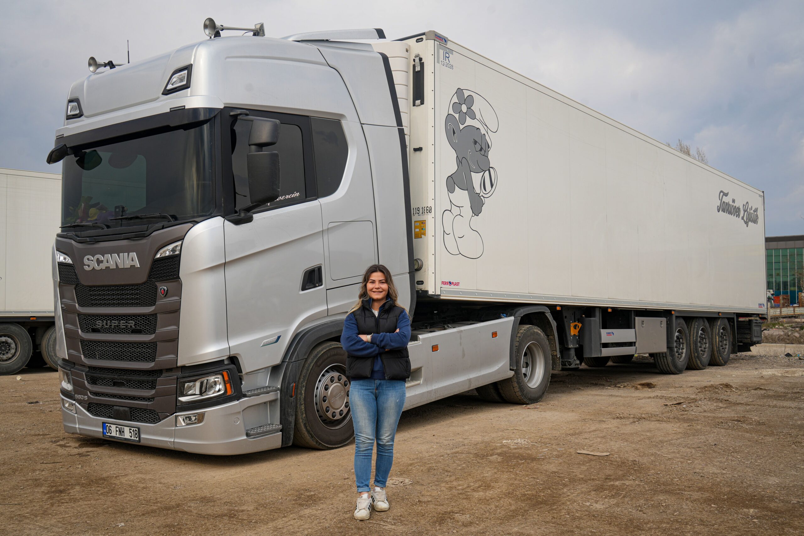 Ankara’da yaşayan 26 yaşındaki üniversite mezunu Başak Güvercin, masa başı