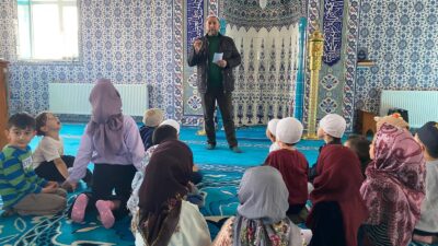 Afyonkarahisar’ın Emirdağ ilçesinde eğitim gören Rabia Recep Kuş Anaokulu öğrencileri,