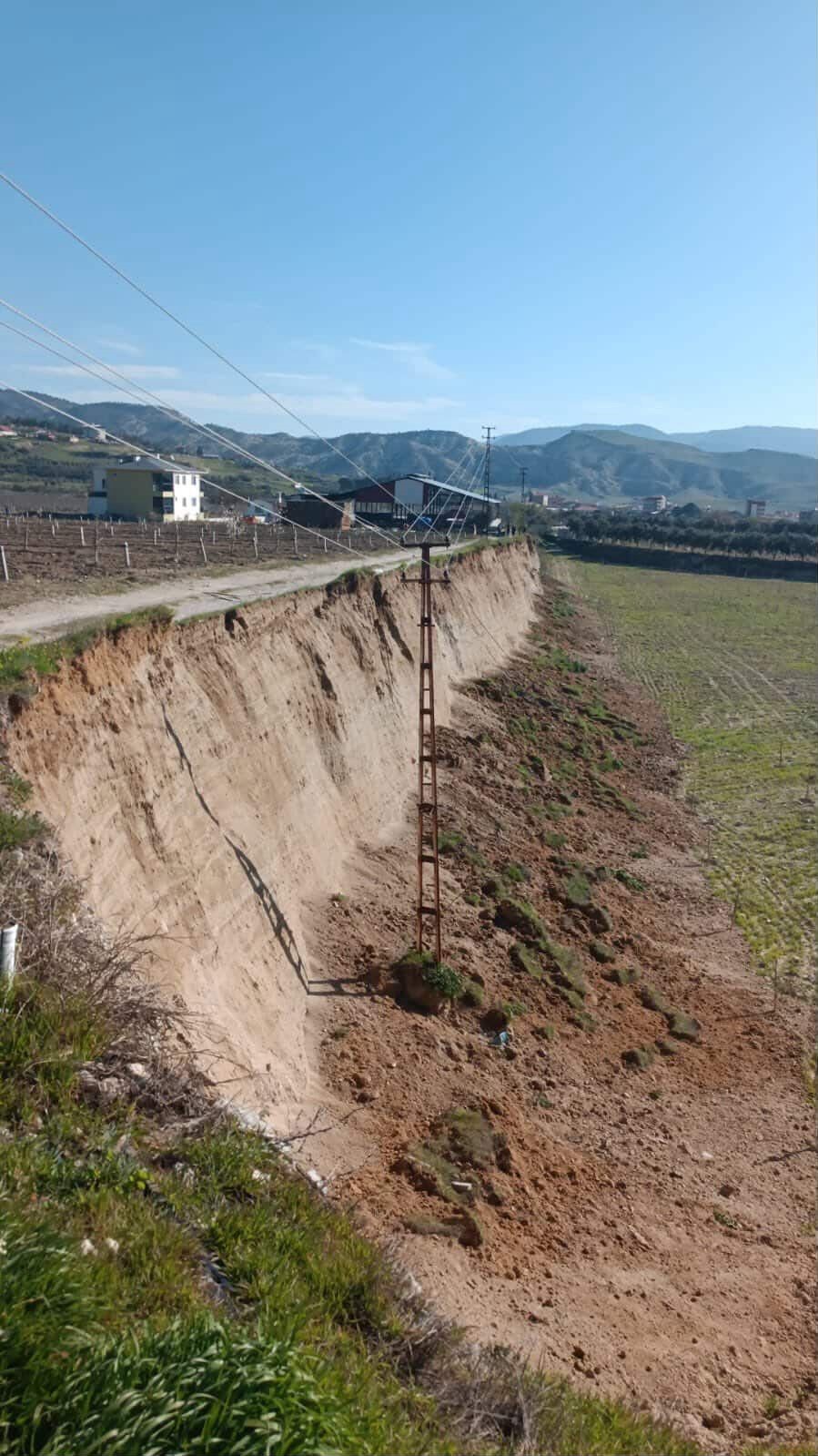 Denizli’nin Buldan ilçesinde meydana gelen 5.1 büyüklüğündeki ana depremin ardından