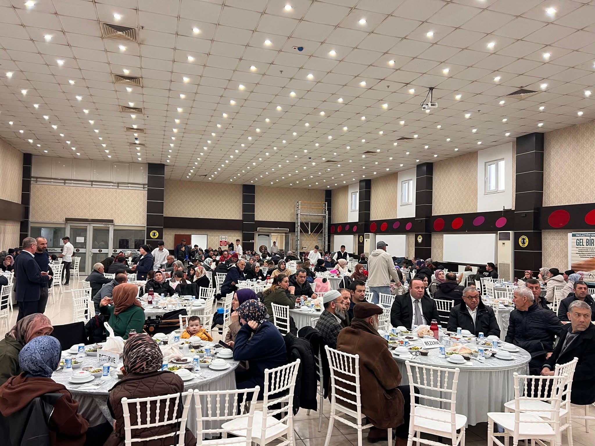 Afyonkarahisar’ın Şuhut ilçesinde Ramazan ayının manevi ruhu, dayanışma ve yardımlaşma