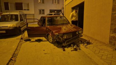 Eskişehir'de sevgilisinden ayrıldığı belirtilen ve sokak ortasında aracını parçalayan 23