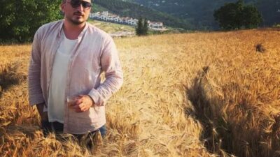 Kocaeli Adliyesi önünde, cinsel istismara uğradığını iddia eden Sümeyye M.