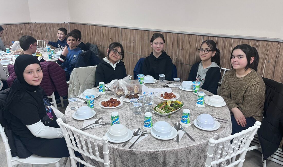 Afyonkarahisar’ın Şuhut ilçesinde her yıl geleneksel hale gelen Kurtuluş İhsan