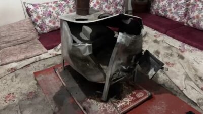 Hakkari’nin Yüksekova ilçesinde bir evde yakılan odun sobasının patlaması sonucu