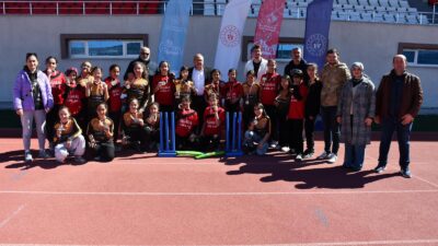 Afyonkarahisar Okul Sporları Küçük Kızlar Kriket Müsabakaları Kocatepe Spor Kompleksi