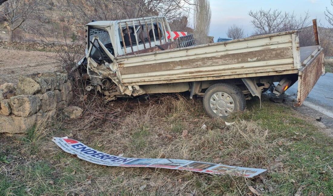 Afyonkarahisar’ın Şuhut ilçesinde sabah saatlerinde meydana gelen trafik kazası kanlı