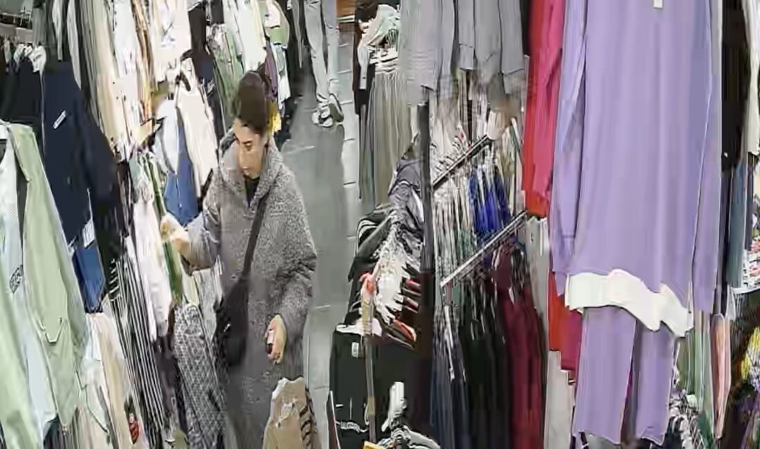  Bursa'da bir giyim mağazasında yaşanan hırsızlık olayı "bu kadarına da