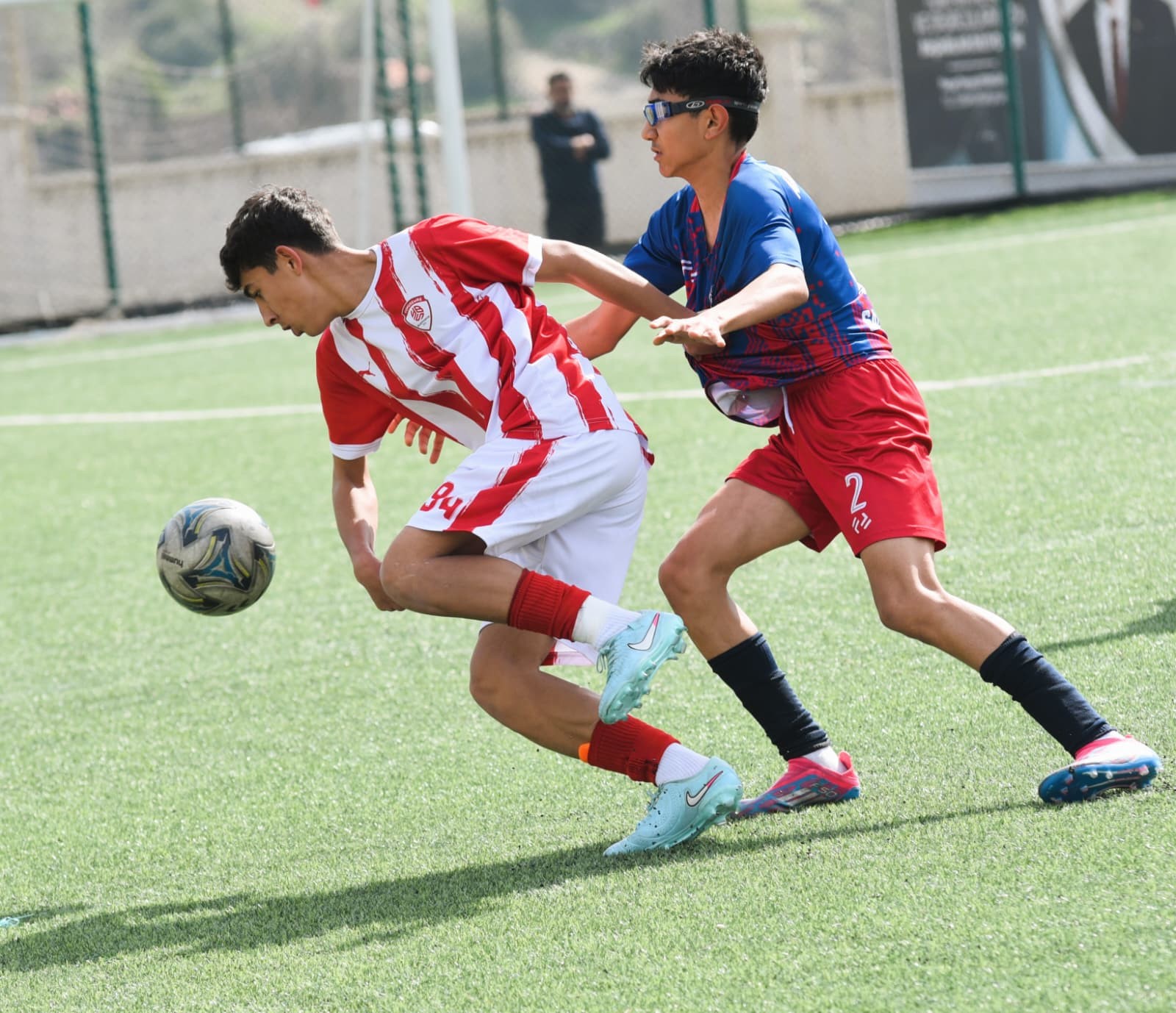 Manisa’yı gururla temsil eden Yunusemre Belediyespor U16 Futbol Takımı, Türkiye