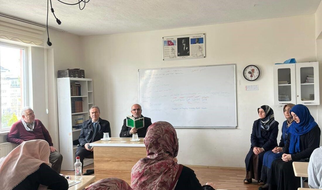 Afyonkarahisar İl Müftüsü Lütfi İmamoğlu, Altınoluk Kur’an Kursu’nu ziyaret ederek