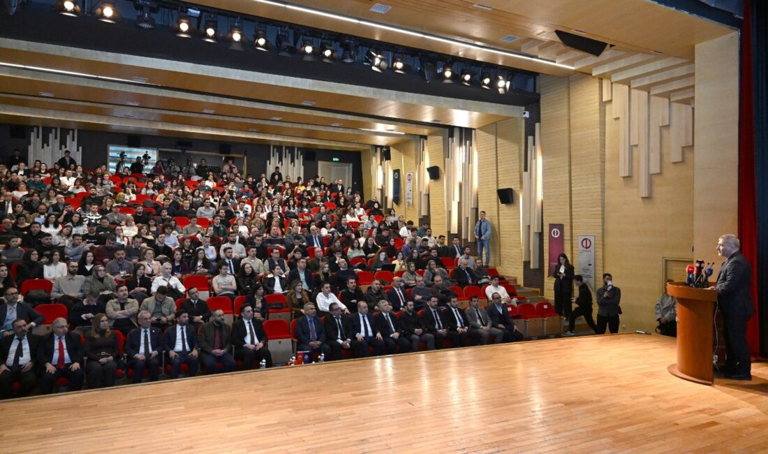 Eskişehir Anadolu Üniversitesi, medya dünyasındaki dijital dönüşüme ışık tutan anlamlı