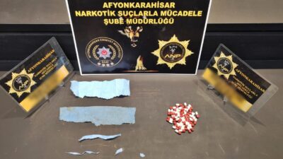 Afyonkarahisar İl Emniyet Müdürlüğü ekipleri, sokak satıcılarına yönelik düzenlediği operasyonla