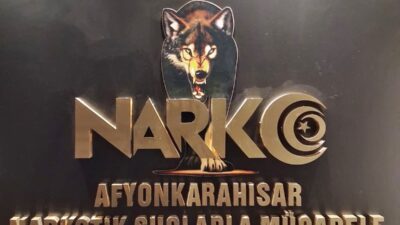 Afyonkarahisar İl Emniyet Müdürlüğü ekiplerinin kent girişinde gerçekleştirdiği rutin denetimler,