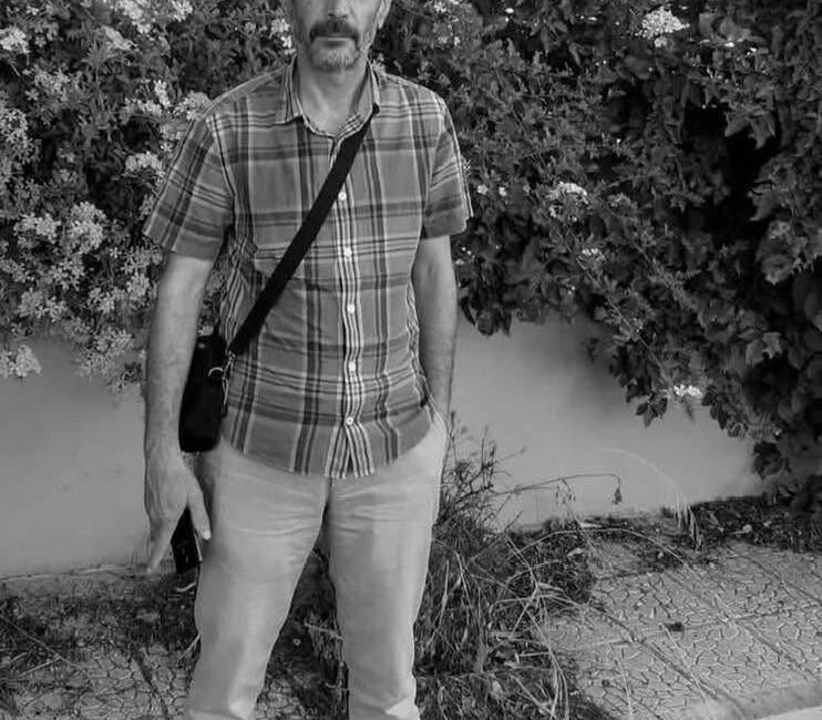 İzmir’in Çeşme ilçesinde evinin etrafında inceleme yaptığı sırada dengesini kaybederek