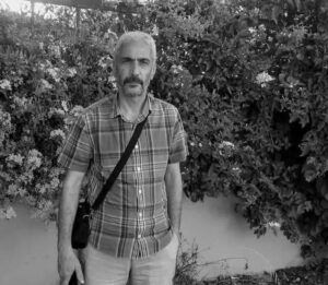 İzmir’in Çeşme ilçesinde evinin etrafında inceleme yaptığı sırada dengesini kaybederek