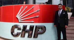 Cumhuriyet Halk Partisi Afyonkarahisar Merkez İlçe Başkanı Murat Albayrak, Öğretmen