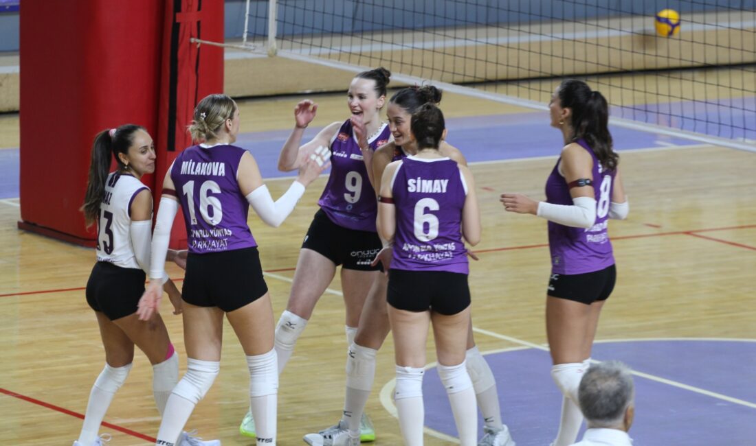 TVF 1. Lig Yarı Final müsabakaları kapsamında mücadele eden Afyonkarahisar