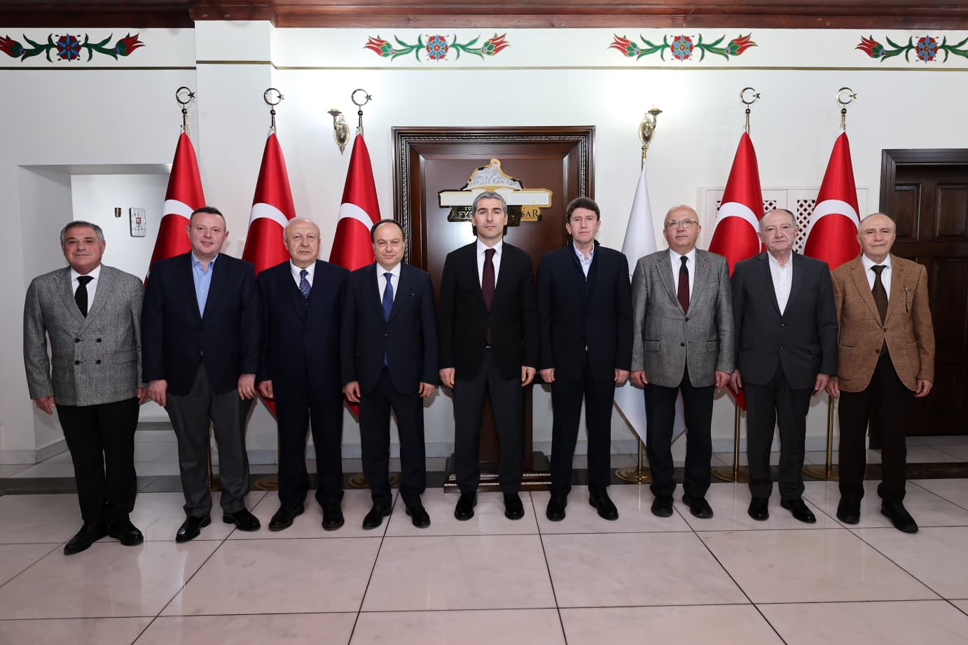 Afyon Eğitim Vakfı Yönetim Kurulu üyeleri, Afyonkarahisar Valisi Dr. Naci